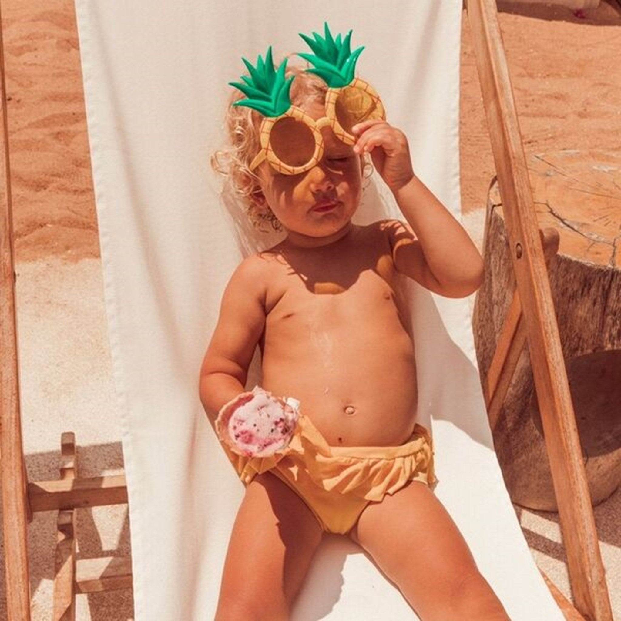 Sunnylife Kids Sunnies Pineapple 2