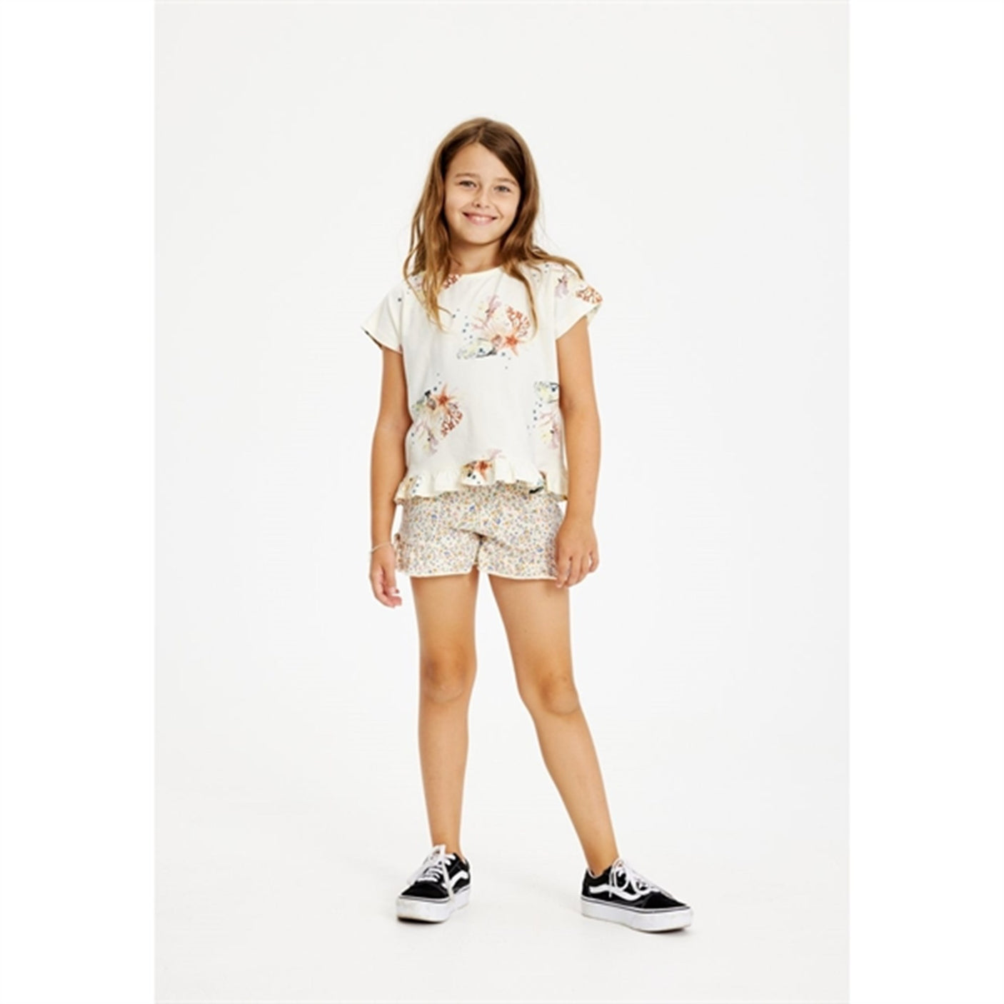 THE NEW White Swan Tiny Flower AOP Geneva Shorts