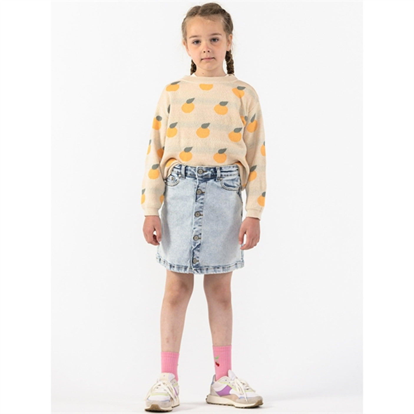 THE NEW White Swan Faqeach Jaquard Knit