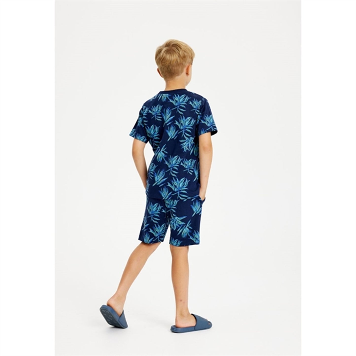 THE NEW Navy Blazer Leaf AOP Genuine T-shirt