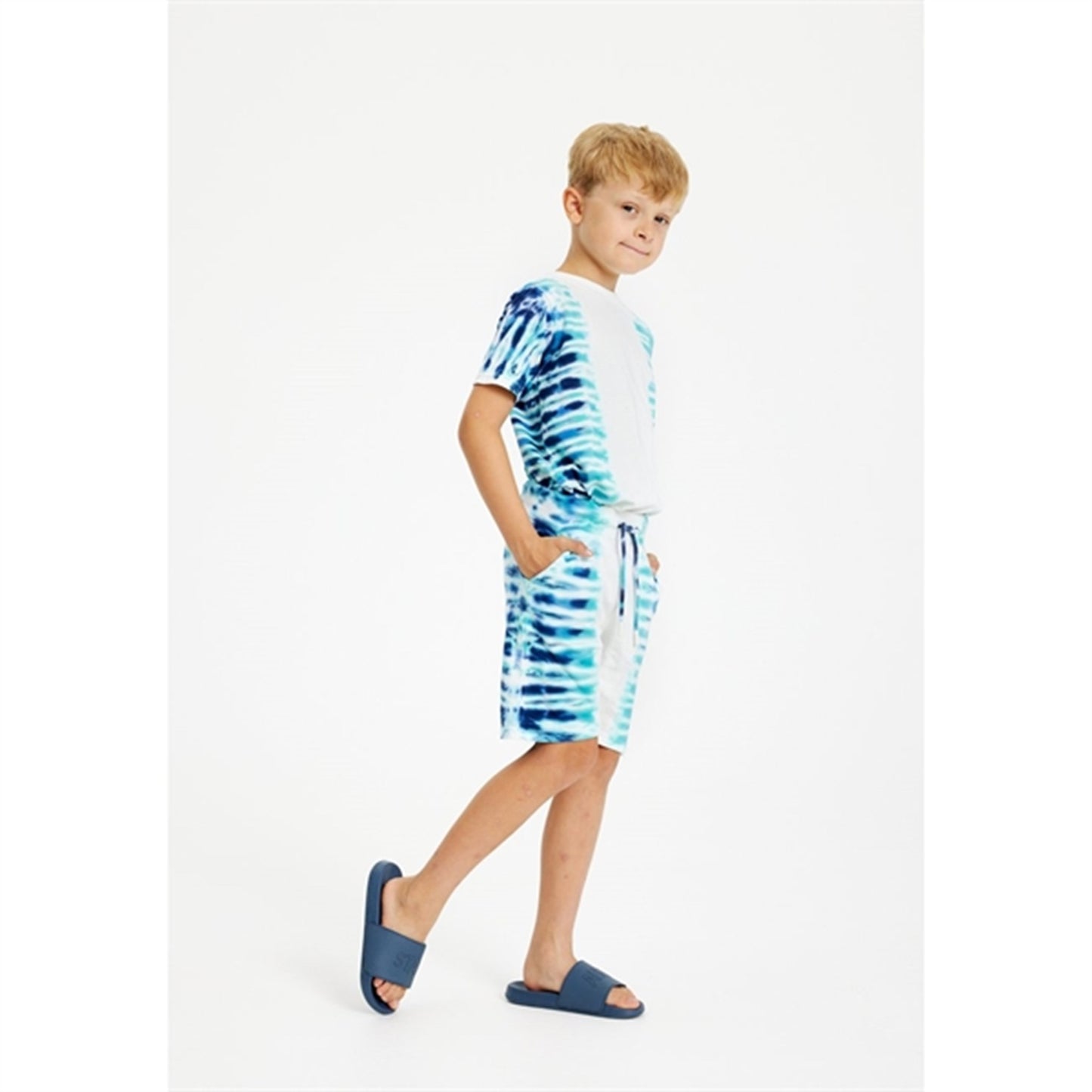 THE NEW White Swan Gabriel T-shirt