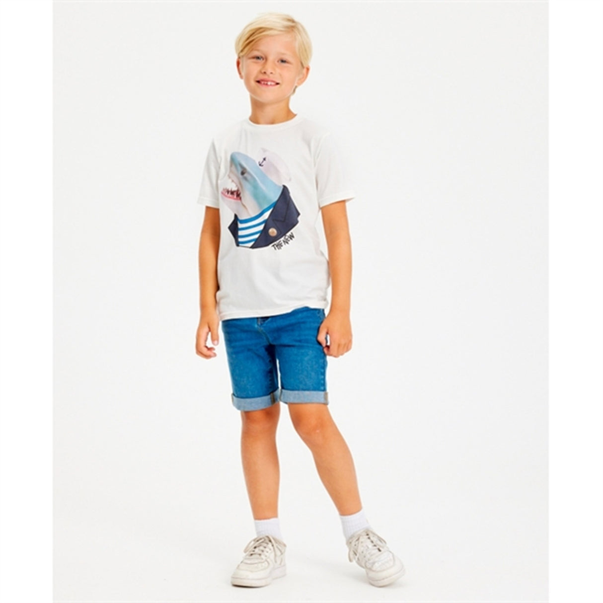 THE NEW Light Blue Wash Une Denim Shorts