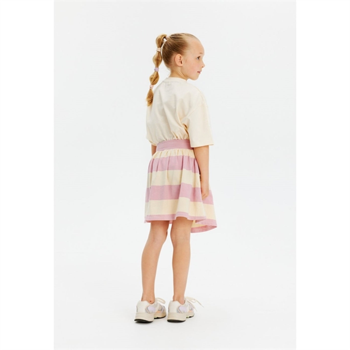 The New White Swan Jemma OS T-Shirt