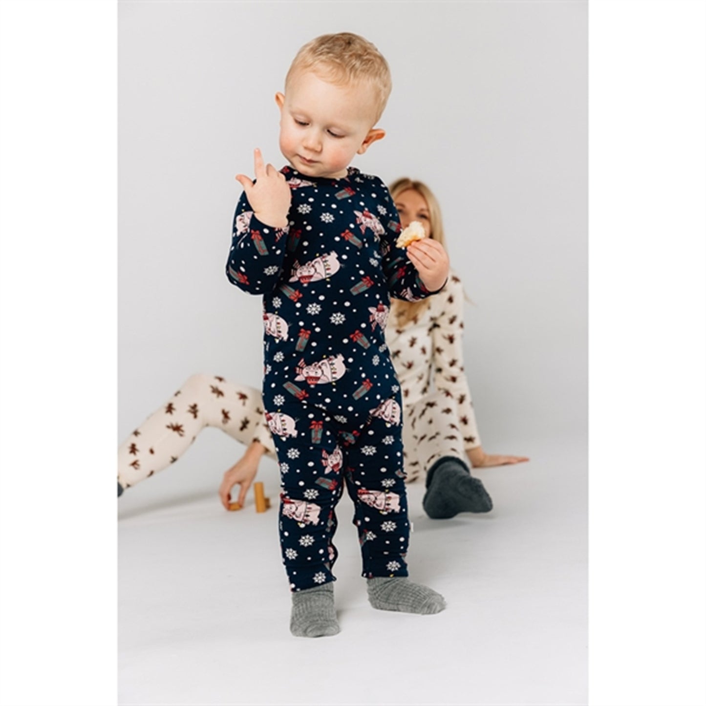 THE NEW Siblings Navy Blazer Holiday Leggings