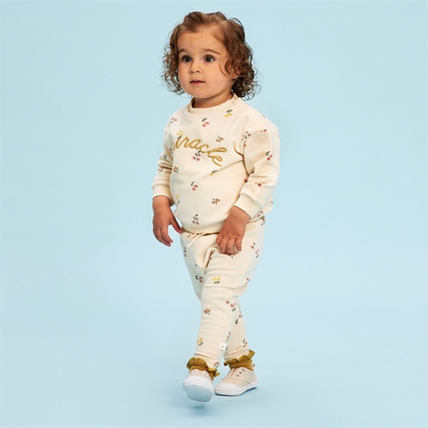 THE NEW Siblings White Swan Fanie Sweatshirt