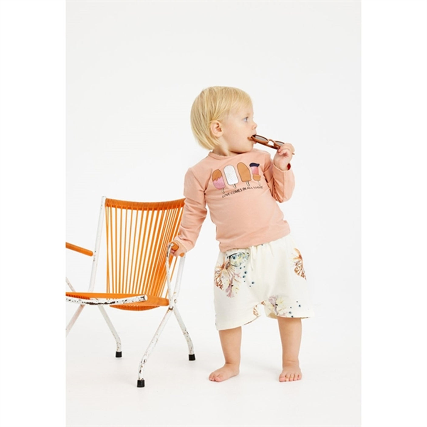 THE NEW Siblings White Swan Coral AOP Gaige Shorts