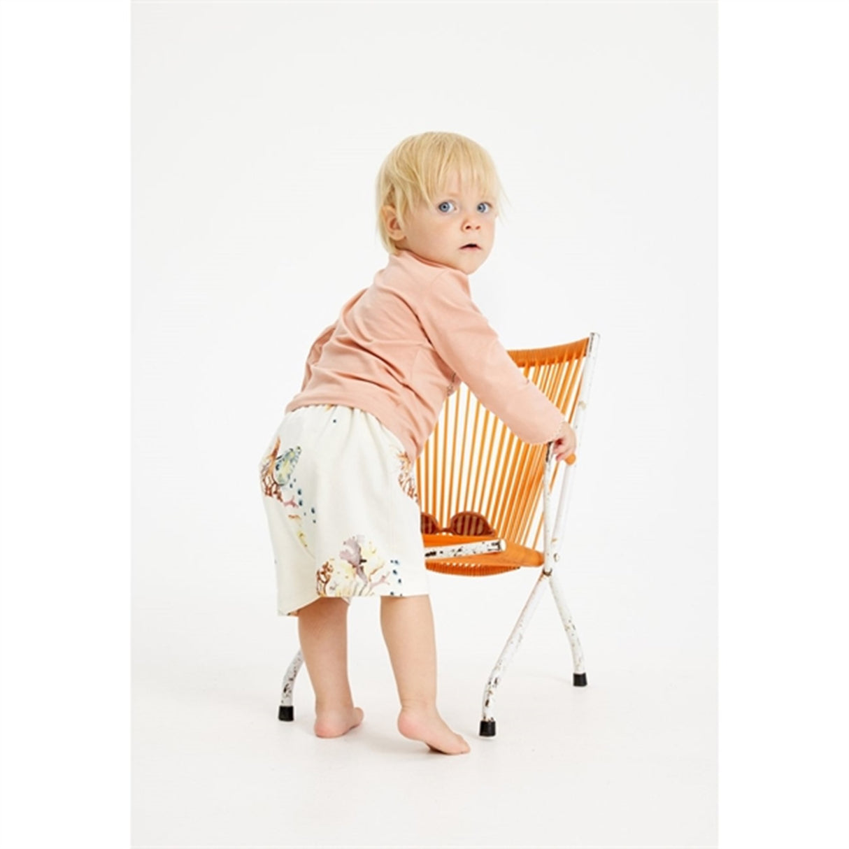 THE NEW Siblings White Swan Coral AOP Gaige Shorts