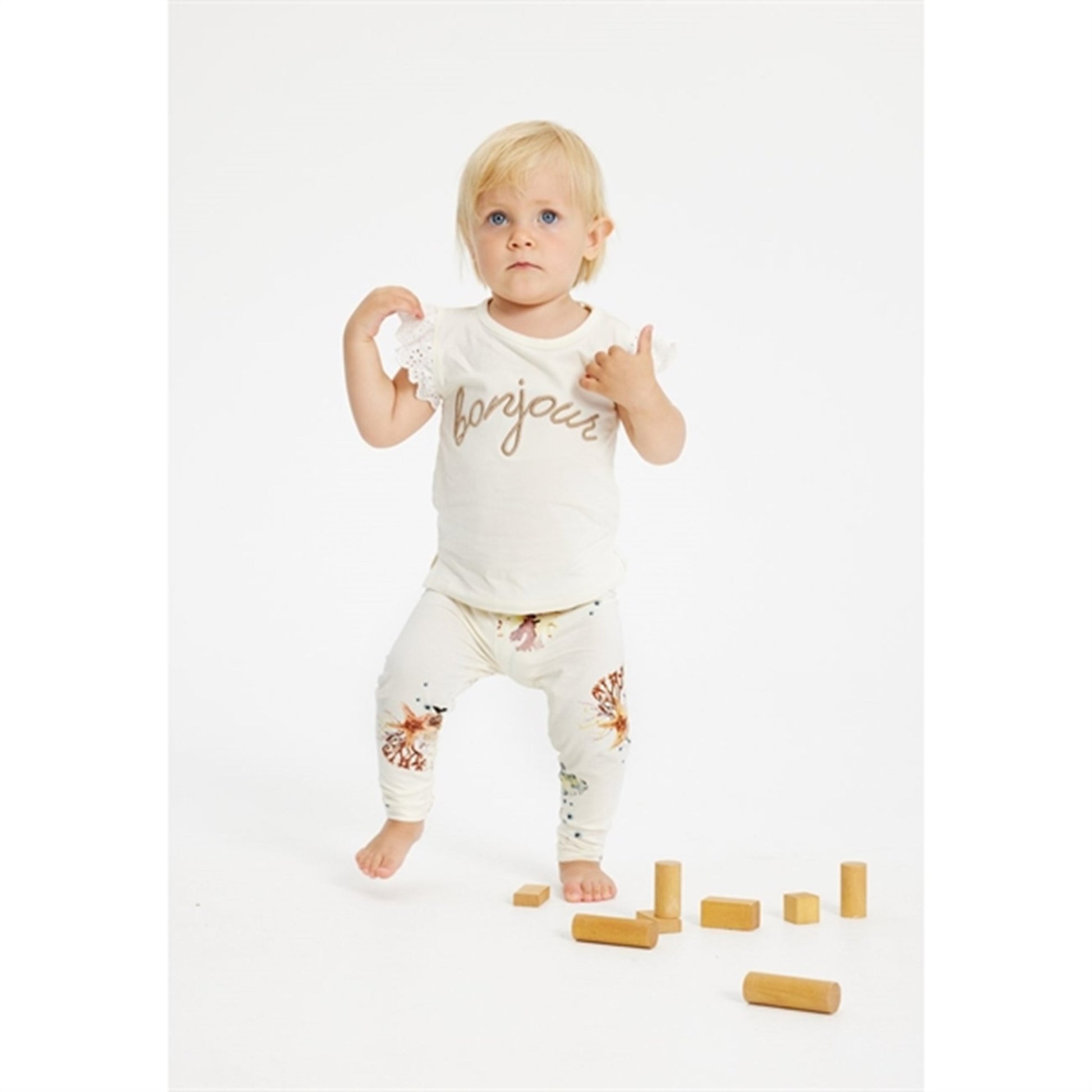 THE NEW Siblings White Swan Coral AOP Gaige Leggings