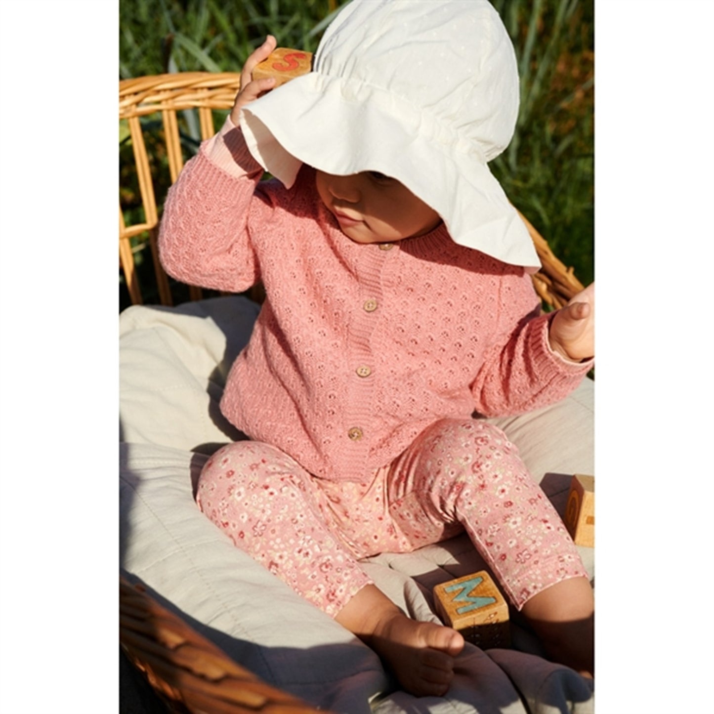 Wheat Rosette Flowers Leggings Jules