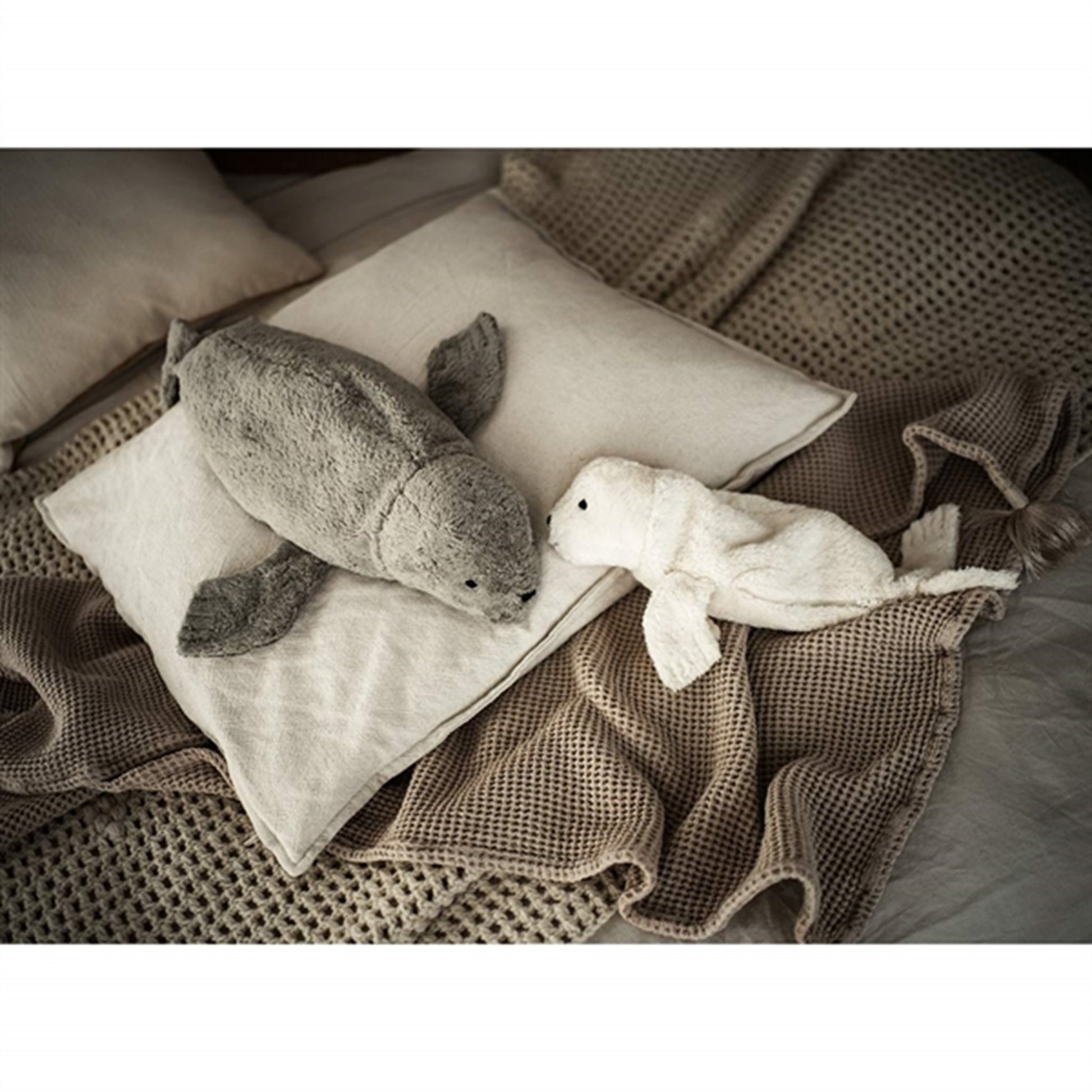 Senger Naturwelt Cuddly Animal Seal White Large