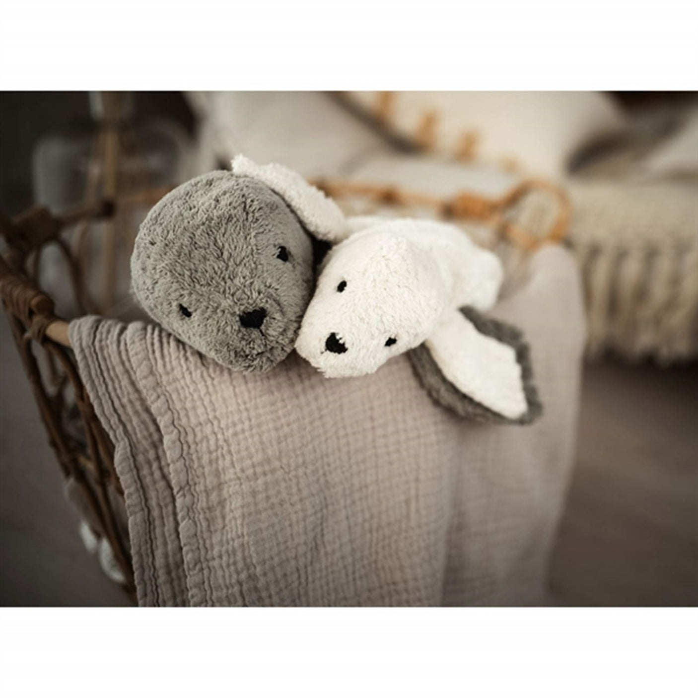 Senger Naturwelt Cuddly Animal Seal White Large